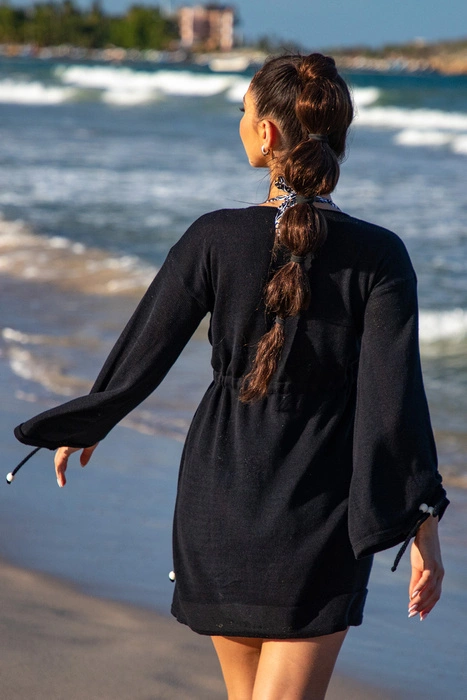 Sukienka kopertowa w stylu boho Primo x Fobya czarna