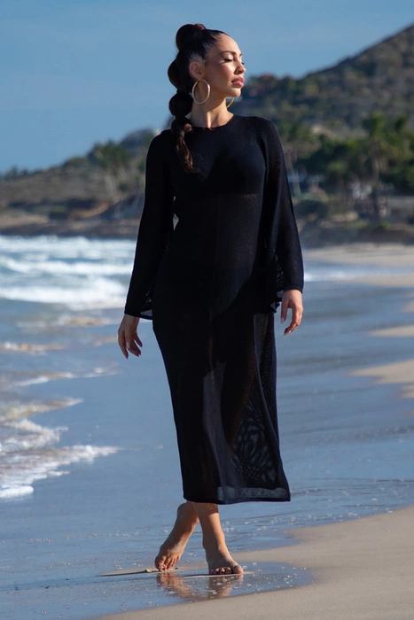 Długa sukienka ażurowa z dekoltem na plecach z bawełny Primo x Fobya czarna