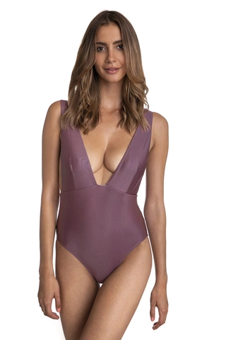 Jednoczęściowy kostium kąpielowy z błyszczącego materiału z głębokim dekoltem