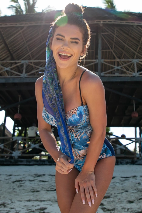 Jednoczęściowy wzorzysty kostium kąpielowy z usztywnianymi miskami push-up i odpinanymi ramiączkami